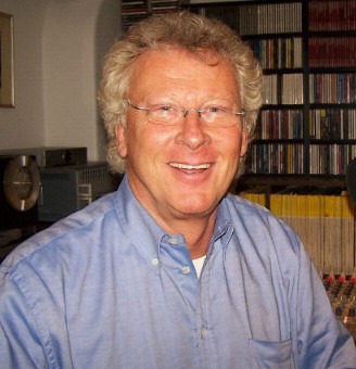Hans-Hermann Gockel, TV-Journalist und Autor aus Bielefeld, liest aus seinem Buch "Finale Deutschland".